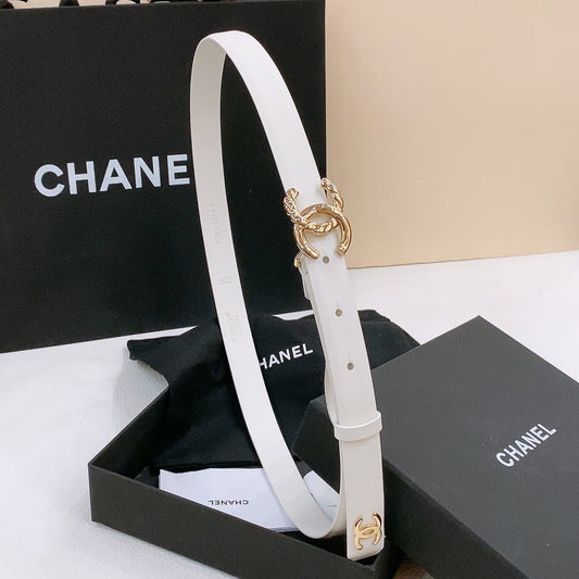 DOUBLE C BELT 20MM IN WHITE CALFSKIN WITH GOLD CHAIN INTERWOVEN BUCKLE
