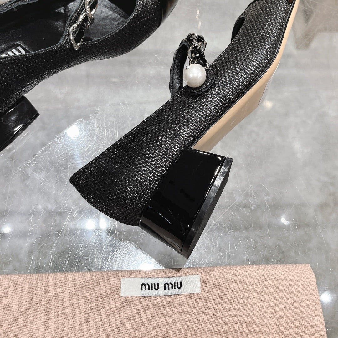 MARY JANE SANDAL CAP TOE BLACK SHEEPSKIN - MID HEEL
