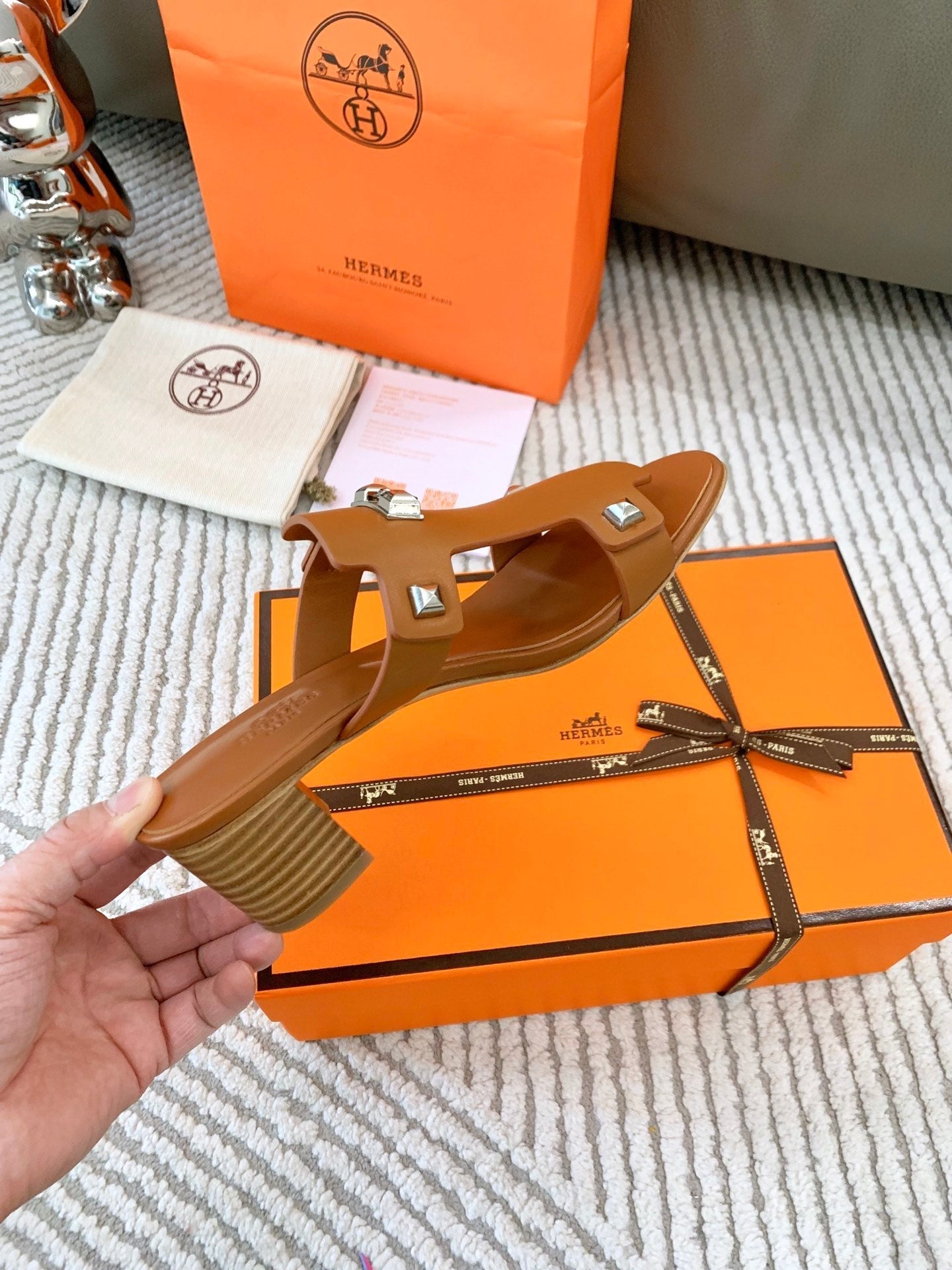 INVINCIBLE 50 SANDAL IN BRONZE BROWN CALFSKIN