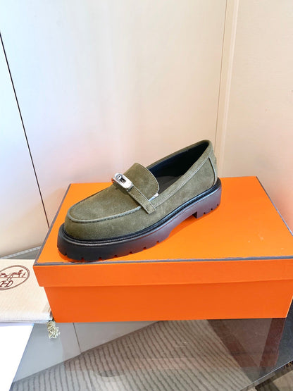 ICONE LOAFER IN ARMY GREEN SUEDE
