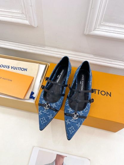 POINTED FLAT SHOES IN COBALT BLUE MONOGRAM DENIM