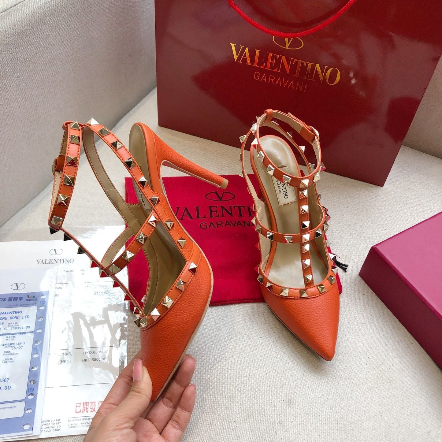 ROCKSTUD FIRE ORANGE METALLIC CALFSKIN ANKLE STRAP HIGH SANDAL
