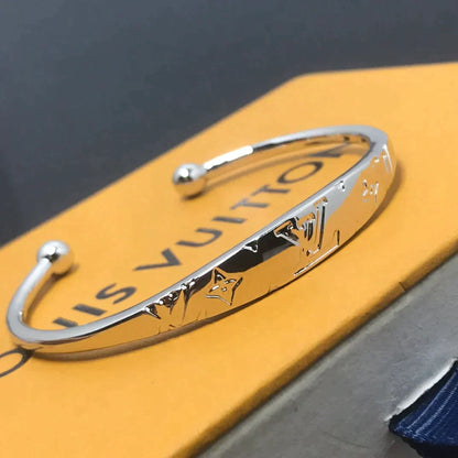 LV HIGH VERSION LETTER OPEN CUFF SILVER BRACELET