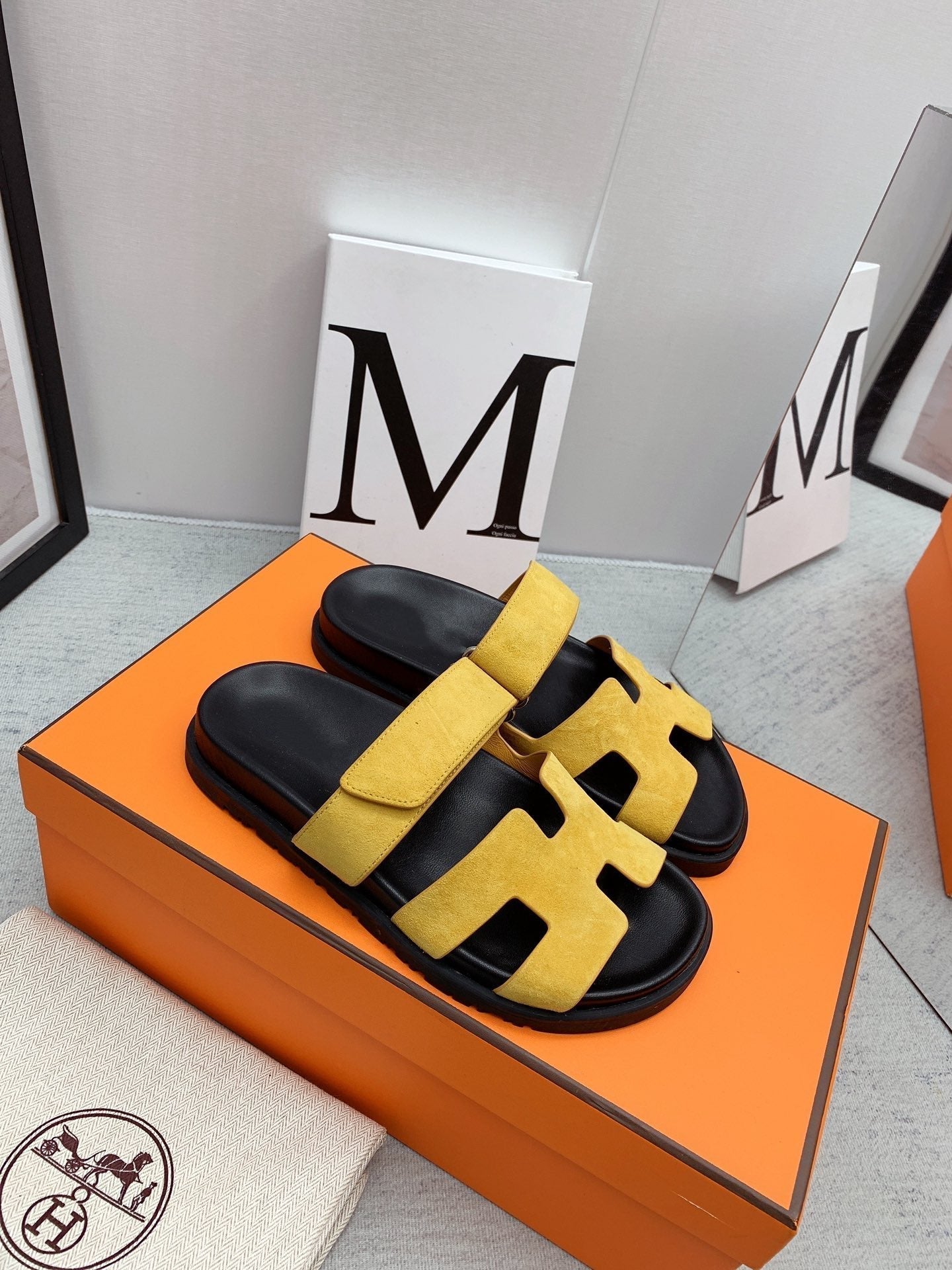 Chypre Sandal Yellow