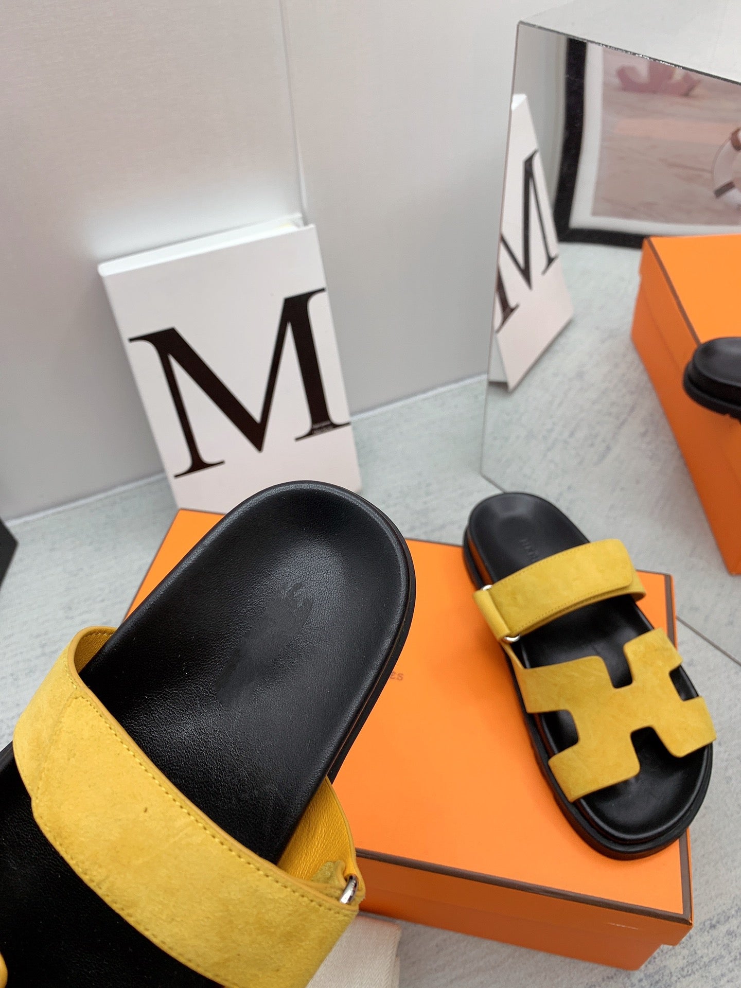 Chypre Sandal Yellow
